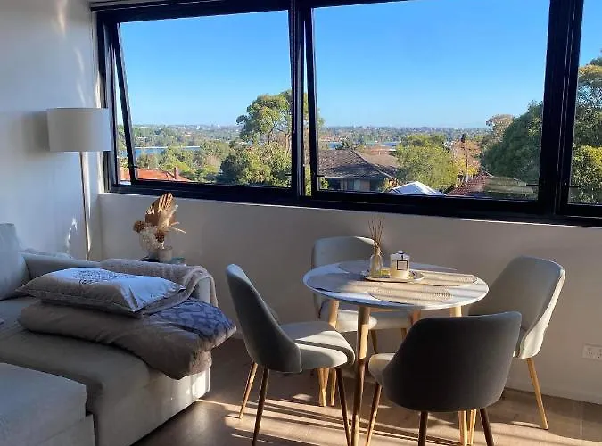 1 Bedroom Apartment Drummoyne - Water Views